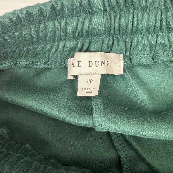 5 for $25| Rae Dunn forest dark green joggers with pockets size small - Picture 8 of 8